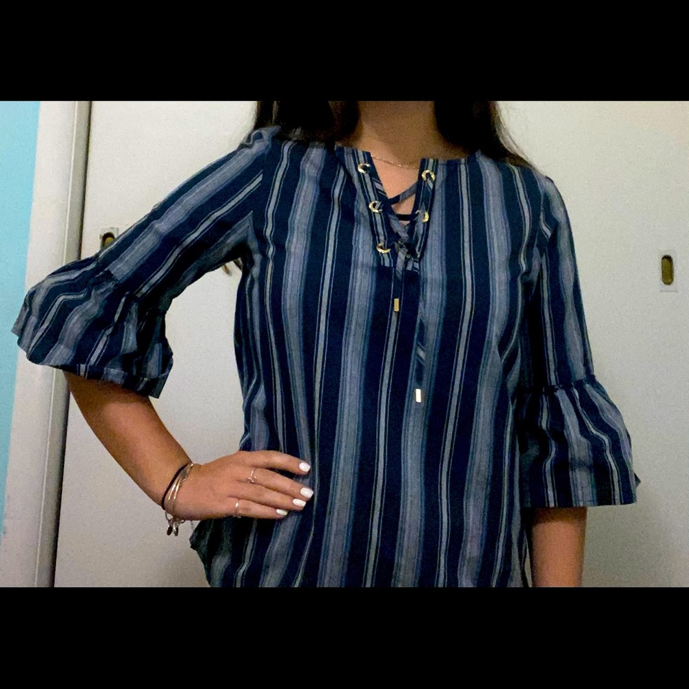 Blouse - Picture 2 of 3